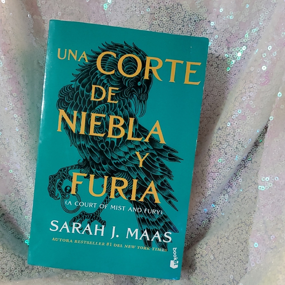 Una Corte de Niebla y Furia / A Court of Mist and Fury by Sarah J. Maas